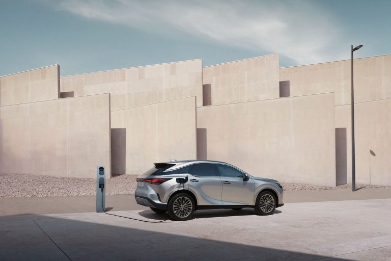 Los 6 SUV premium con etiqueta 0 con mejor garantía en 2026 Los 6 SUV premium con etiqueta 0 con mejor garantía en 2026