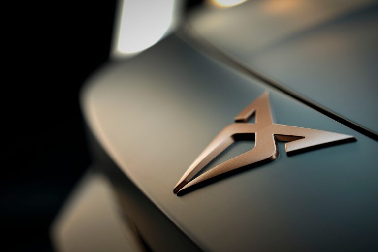 Cómo elegir un SUV PHEV para ciudad en 2026: 6 claves antes de firmar Cómo elegir un SUV PHEV para ciudad en 2026: 6 claves antes de firmar