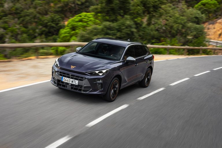 Top 5 SUV PHEV compactos por menor 0-100 km/h en 2026 Top 5 SUV PHEV compactos por menor 0-100 km/h en 2026