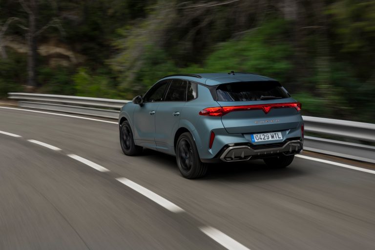 Top 5 SUV PHEV por relación autonomía eléctrica/precio en 2026 Top 5 SUV PHEV por relación autonomía eléctrica/precio en 2026