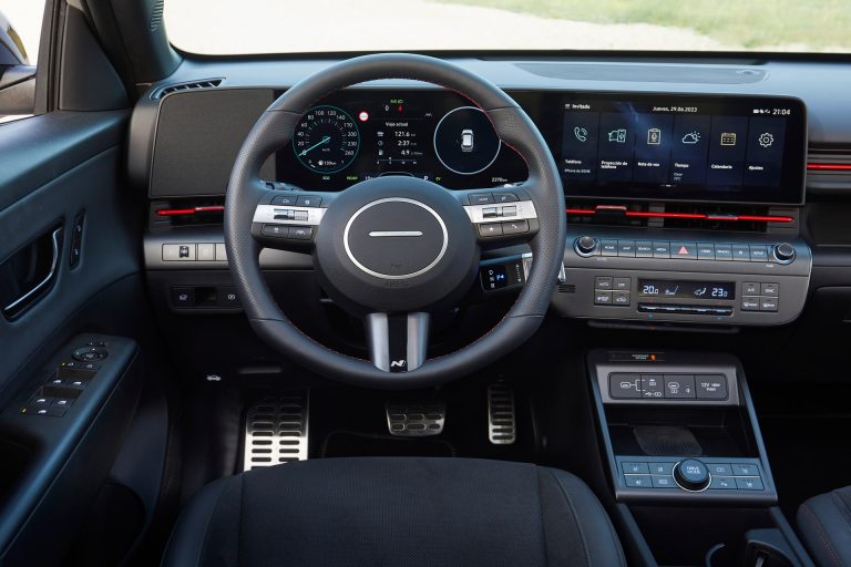 Cómo elegir un SUV eléctrico urbano según tu plaza de garaje: 5 claves en 2026 Cómo elegir un SUV eléctrico urbano según tu plaza de garaje: 5 claves en 2026