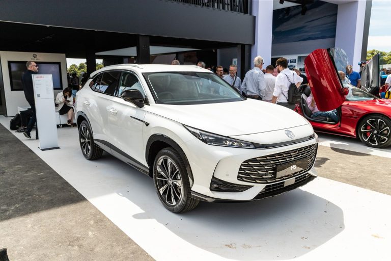 Top 7 SUV PHEV por menor precio ‘desde’ en 2026 Top 7 SUV PHEV por menor precio 'desde' en 2026