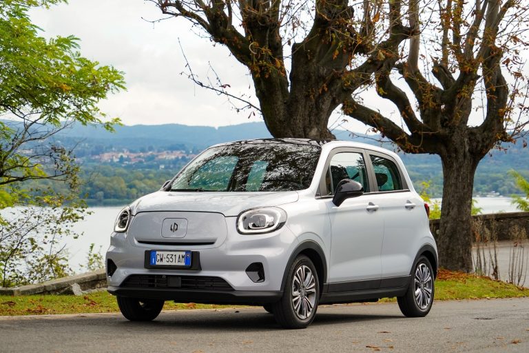 Top 5 SUV eléctricos urbanos por menor anchura total en 2026 Top 5 SUV eléctricos urbanos por menor anchura total en 2026