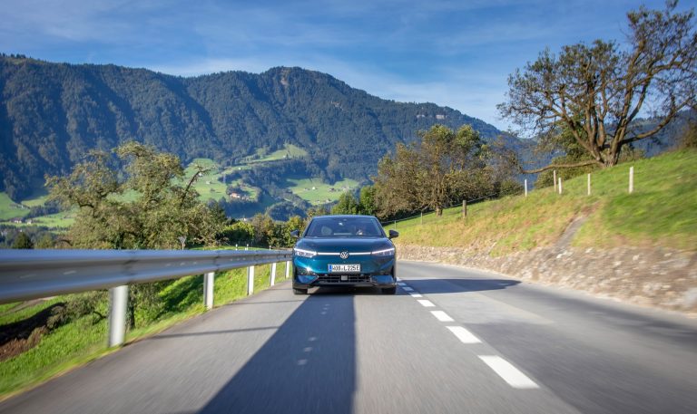 Top 5 compactos eléctricos por autonomía WLTP superior a 500 km en 2026