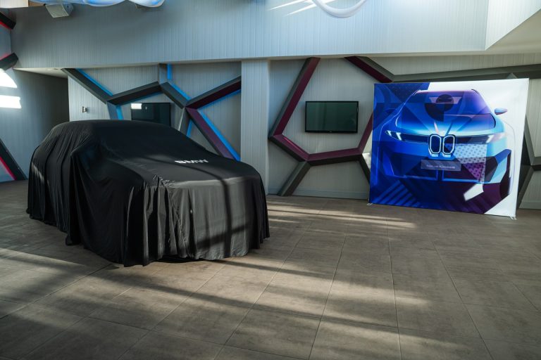 Top 5 SUV eléctricos con mejor asistente de aparcamiento automático en 2026 Top 5 SUV eléctricos con mejor asistente de aparcamiento automático en 2026