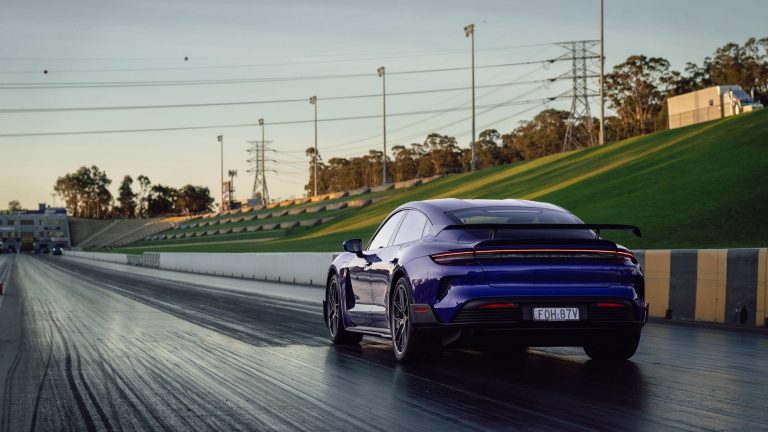 Top 6 compactos eléctricos por potencia de carga DC (kW) en 2026