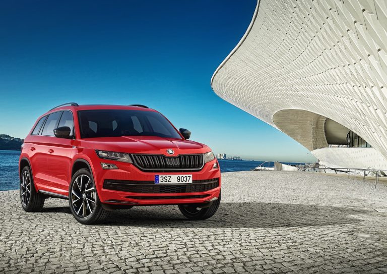 Top 5 SUV-D PHEV de 7 plazas por autonomía eléctrica WLTP en 2026 Top 5 SUV-D PHEV de 7 plazas por autonomía eléctrica WLTP en 2026