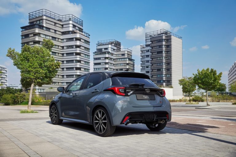 Top 5 SUV-B híbridos con mejor equipamiento por precio en 2026 Top 5 SUV-B híbridos con mejor equipamiento por precio en 2026